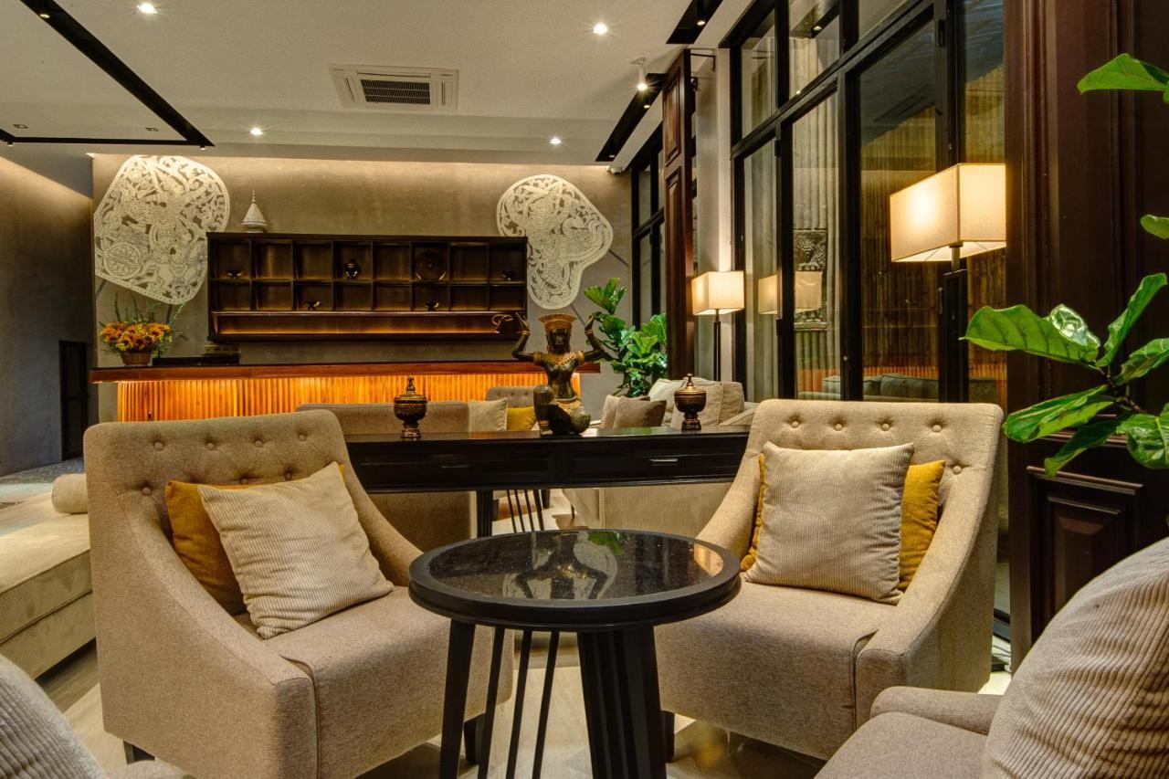 Glow Park Hotel Grand Royal Palace Phnom Pen Exterior foto