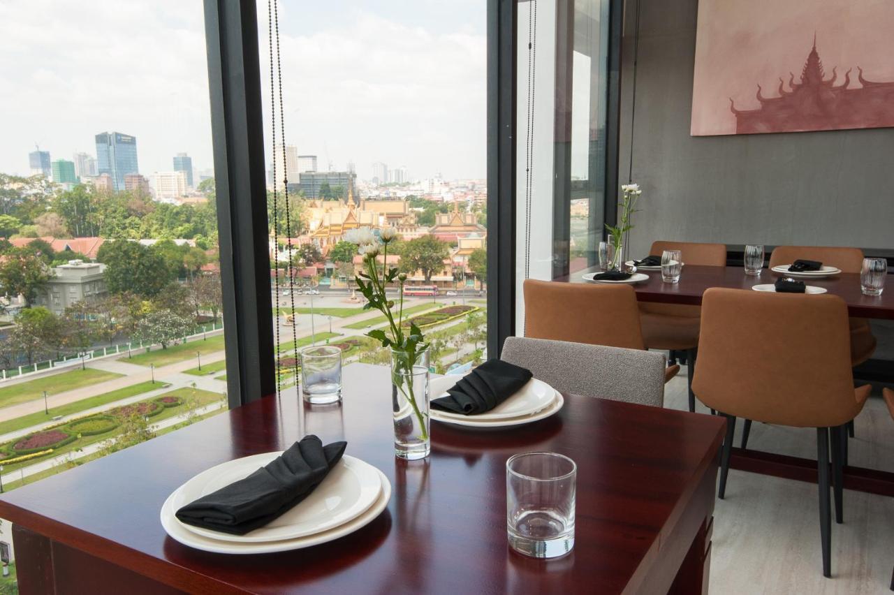 Glow Park Hotel Grand Royal Palace Phnom Pen Exterior foto
