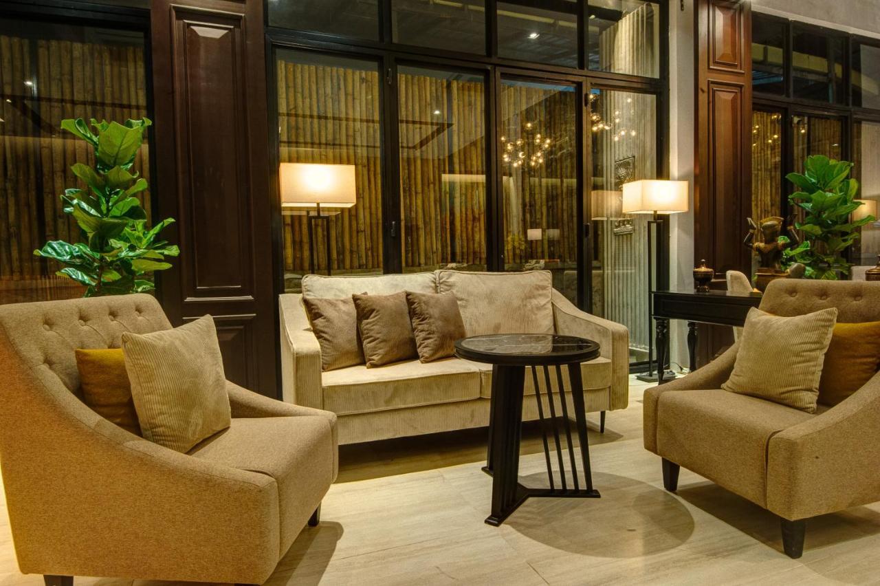 Glow Park Hotel Grand Royal Palace Phnom Pen Exterior foto