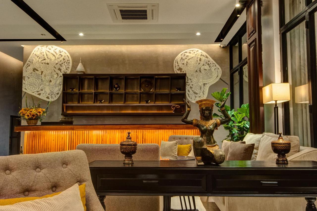 Glow Park Hotel Grand Royal Palace Phnom Pen Exterior foto