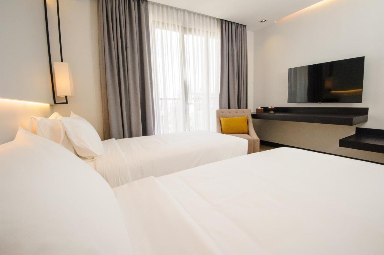 Glow Park Hotel Grand Royal Palace Phnom Pen Exterior foto