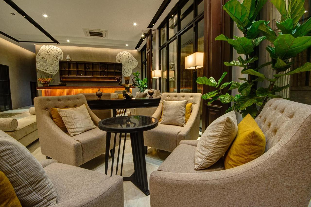 Glow Park Hotel Grand Royal Palace Phnom Pen Exterior foto