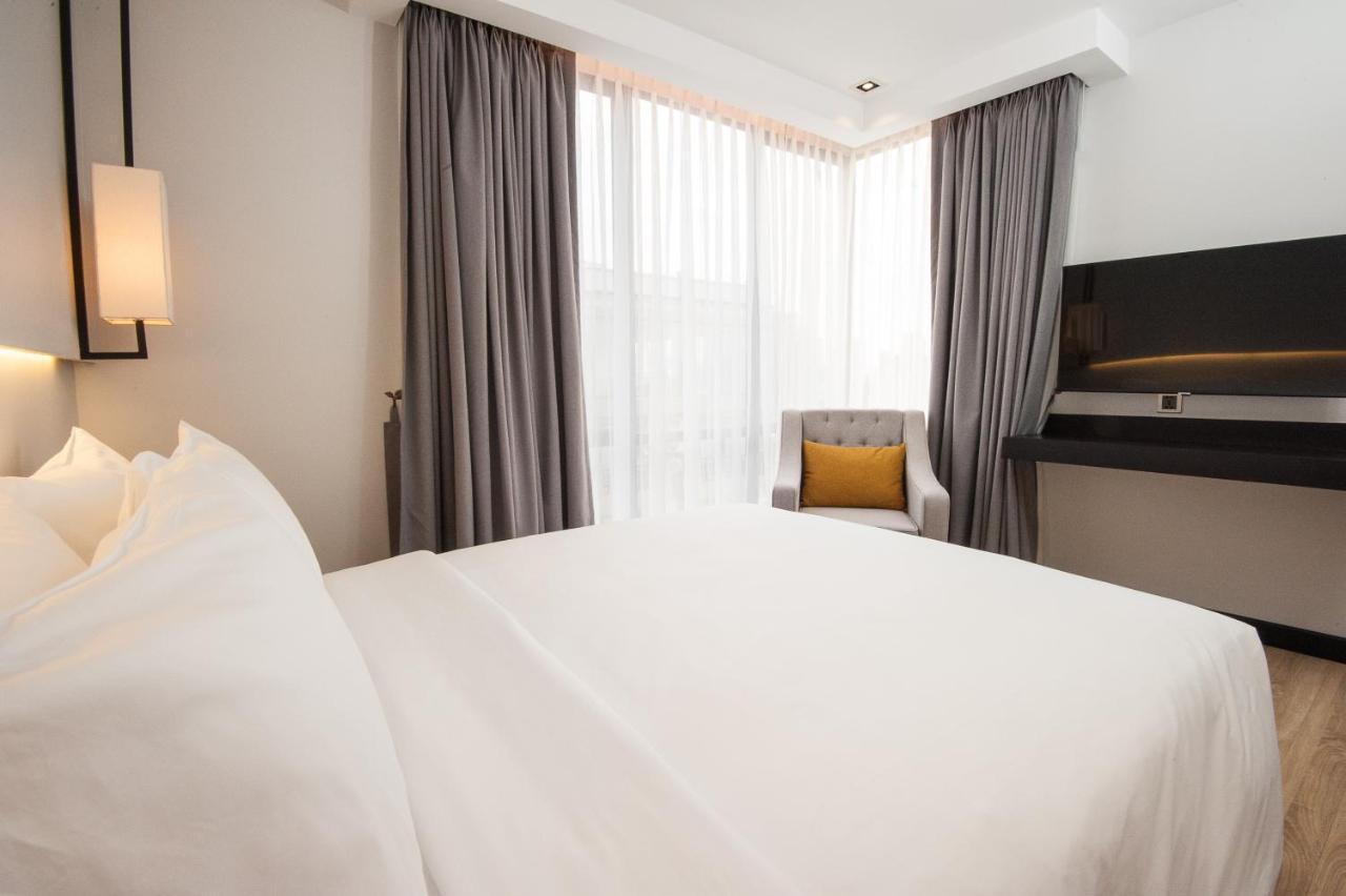 Glow Park Hotel Grand Royal Palace Phnom Pen Exterior foto