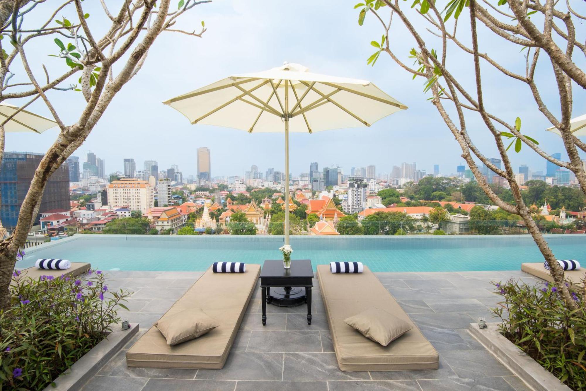 Glow Park Hotel Grand Royal Palace Phnom Pen Exterior foto