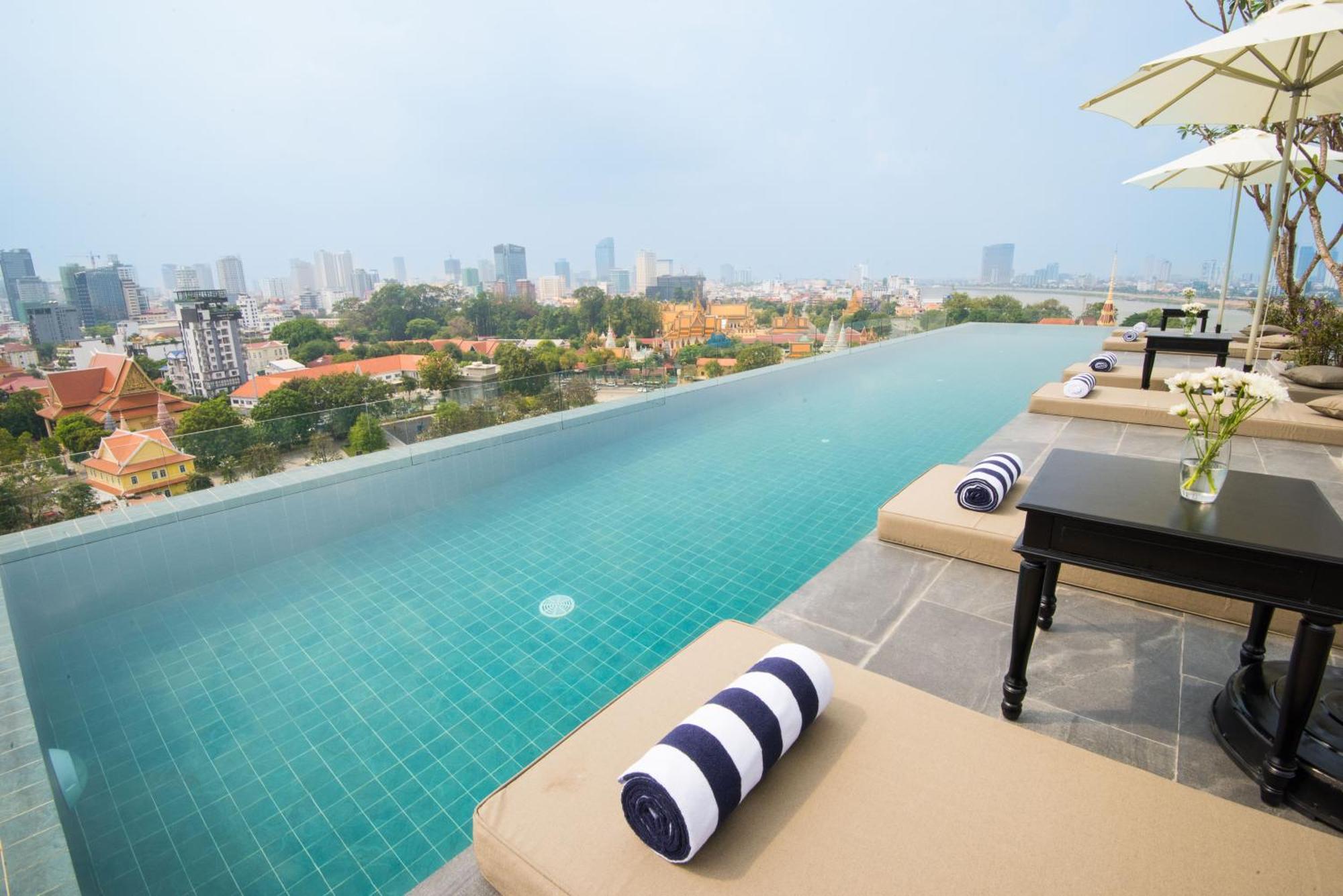 Glow Park Hotel Grand Royal Palace Phnom Pen Exterior foto