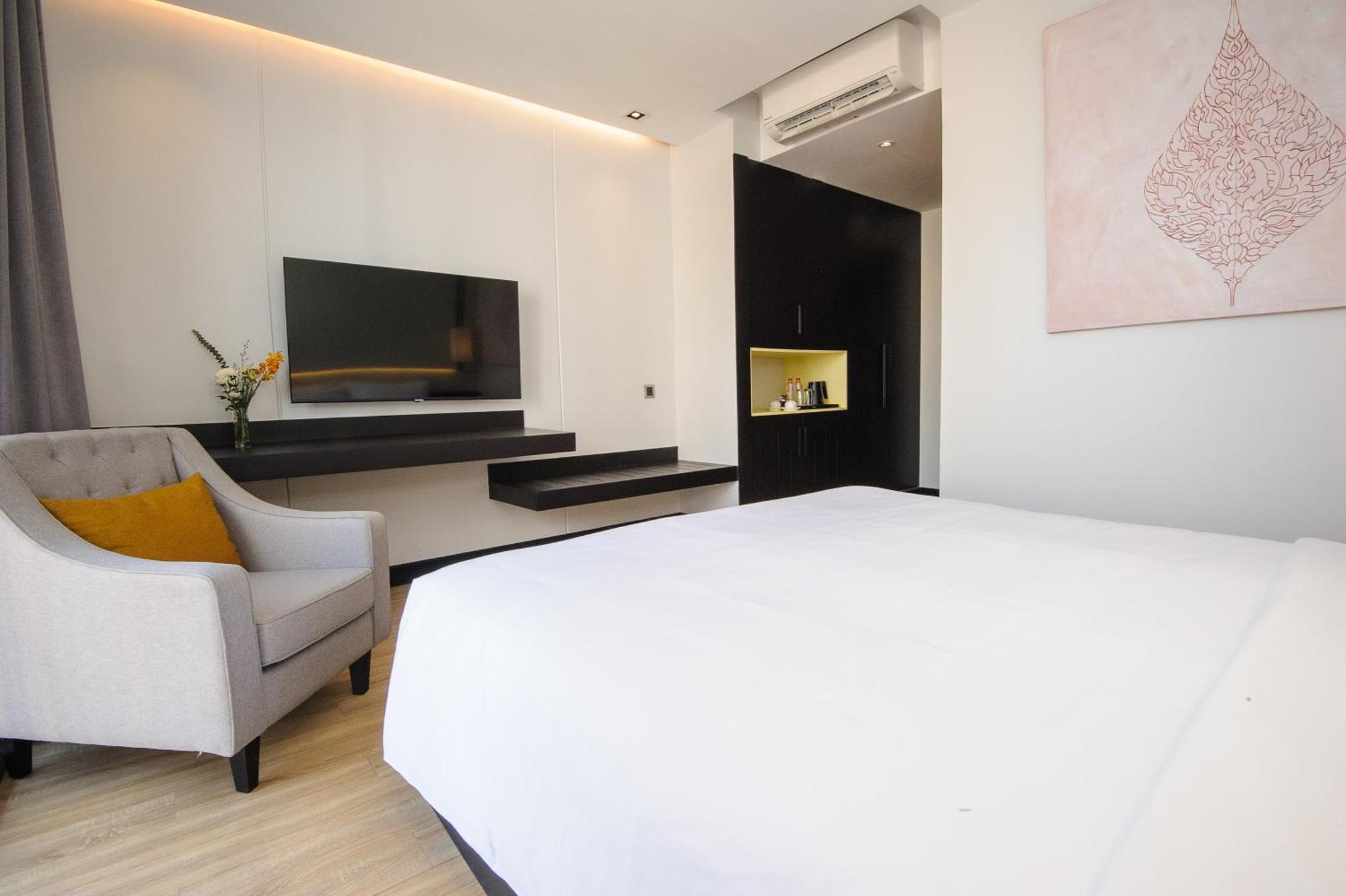 Glow Park Hotel Grand Royal Palace Phnom Pen Exterior foto