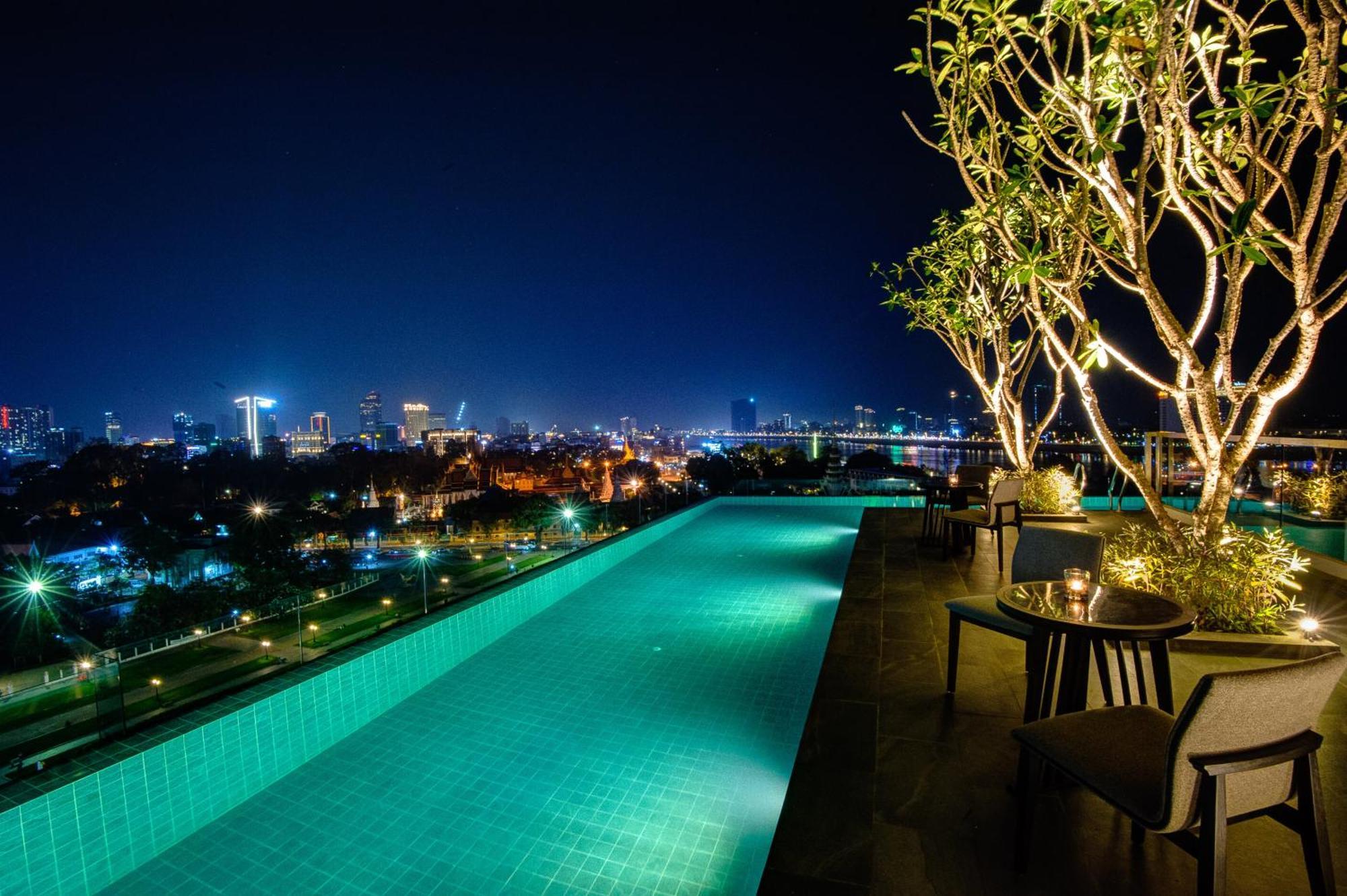 Glow Park Hotel Grand Royal Palace Phnom Pen Exterior foto