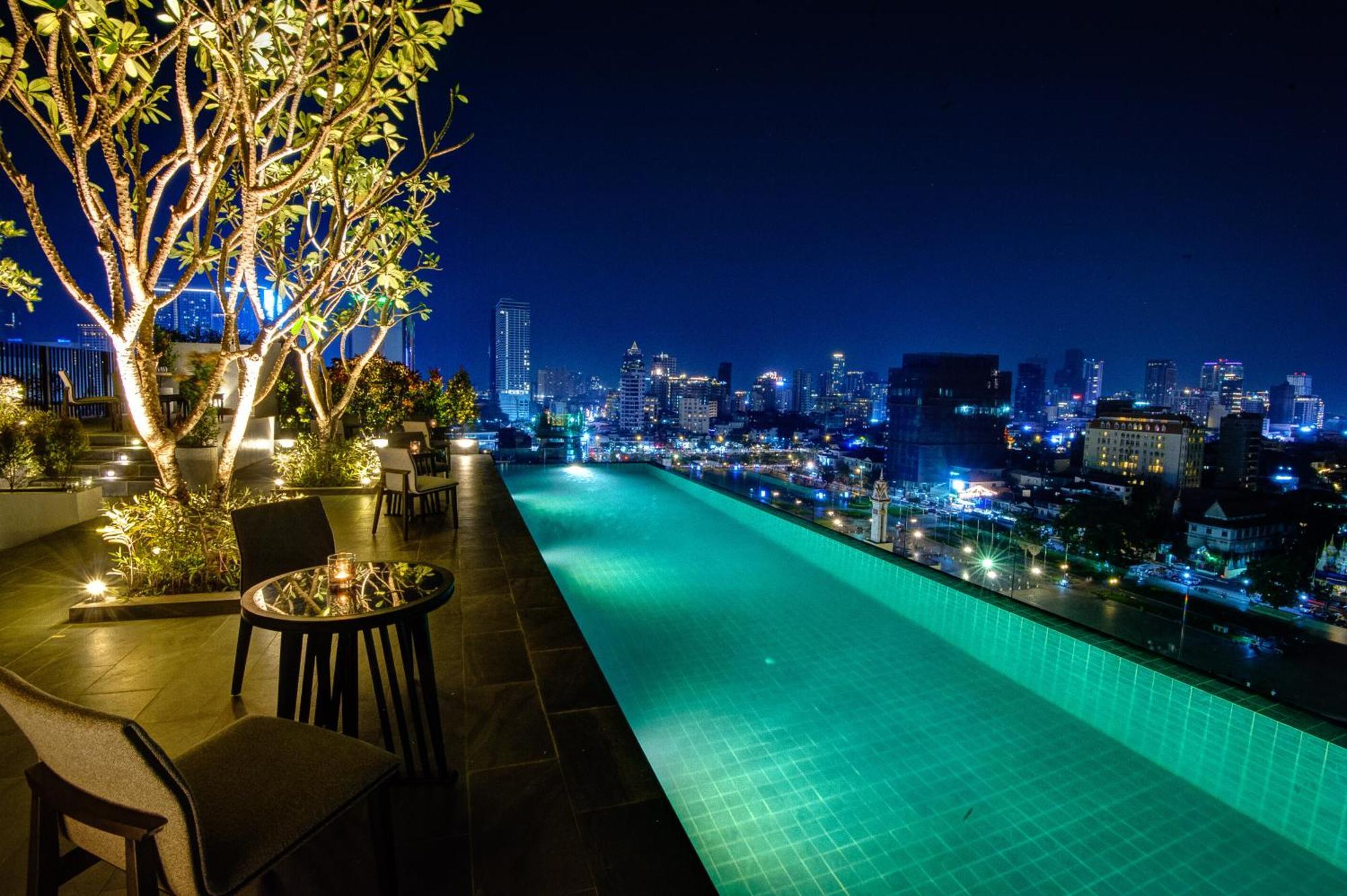 Glow Park Hotel Grand Royal Palace Phnom Pen Exterior foto