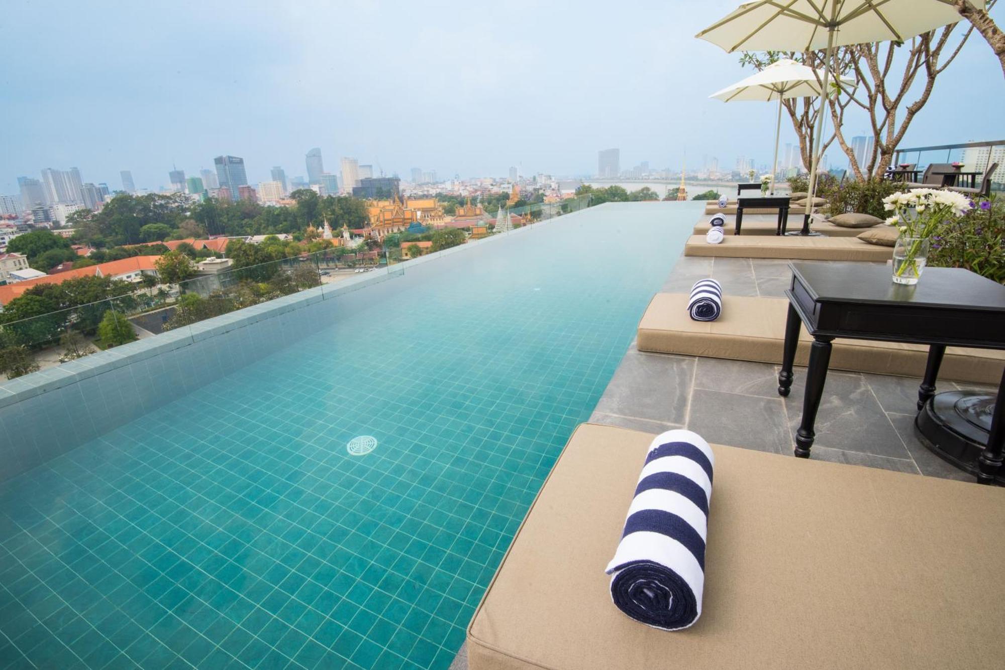 Glow Park Hotel Grand Royal Palace Phnom Pen Exterior foto