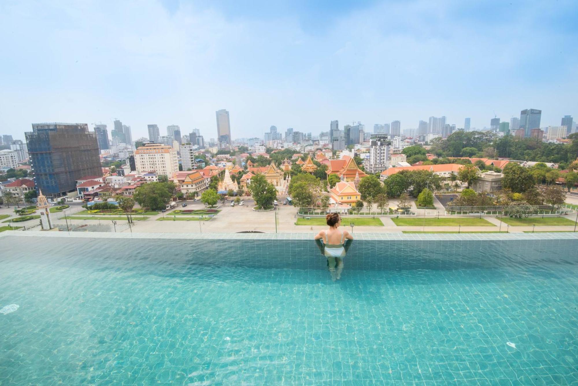 Glow Park Hotel Grand Royal Palace Phnom Pen Exterior foto