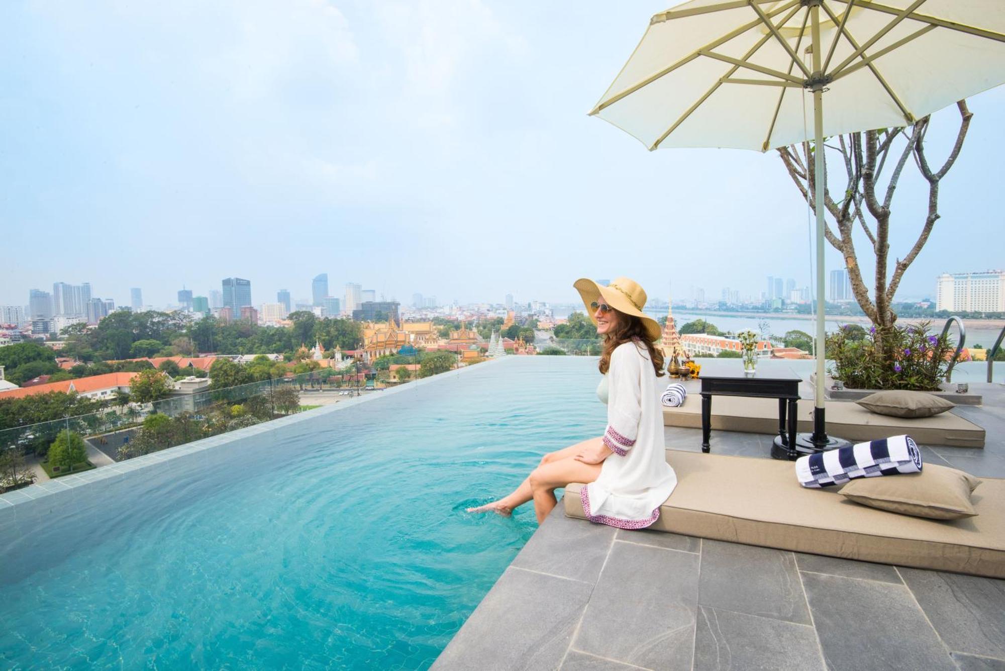 Glow Park Hotel Grand Royal Palace Phnom Pen Exterior foto